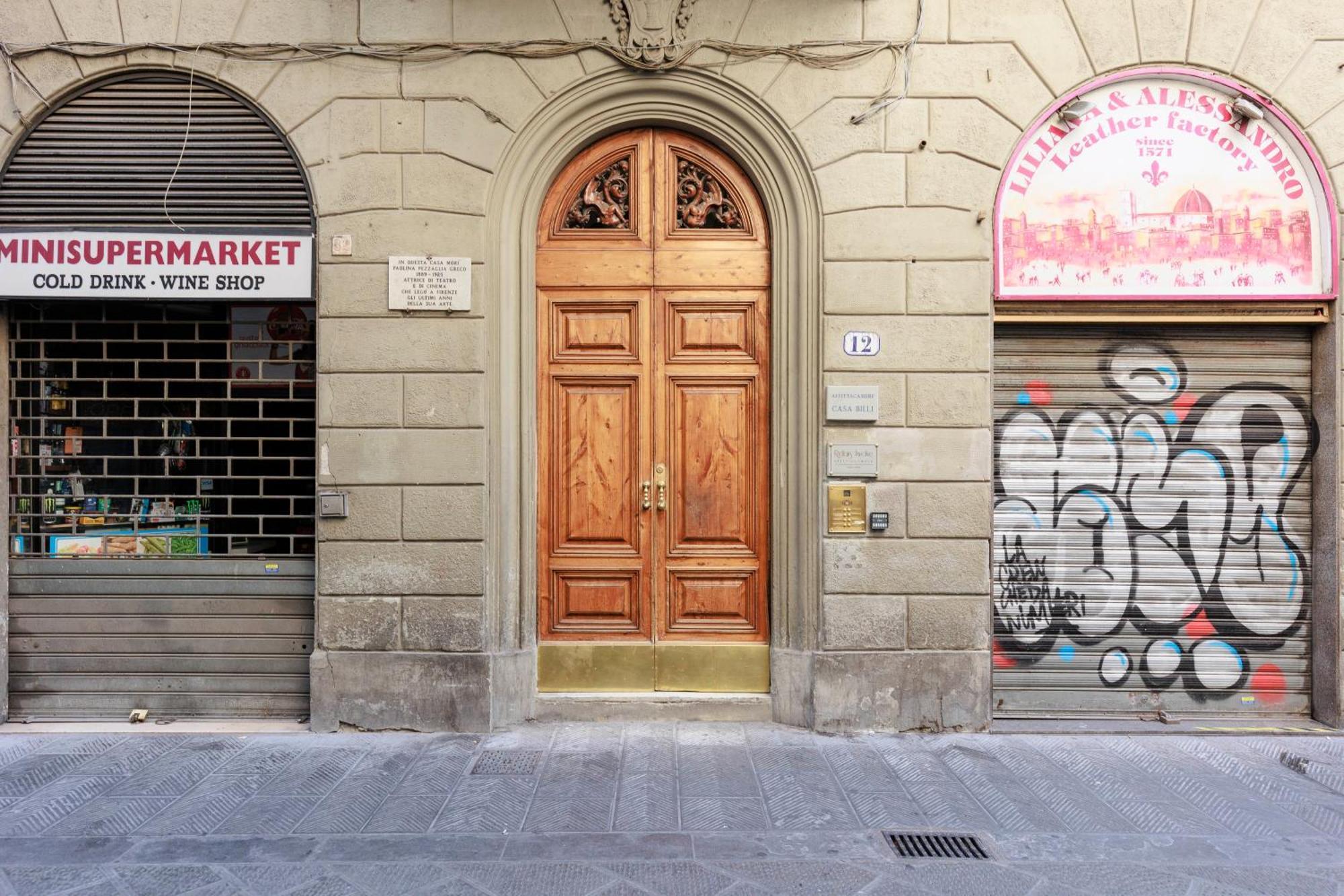 Faenza Huge